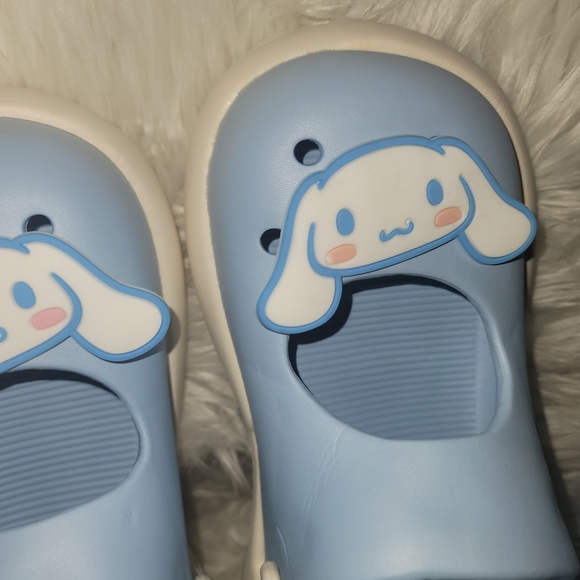 SANRIO CINNAMOROLL Clogs Size 39- 40 - Picture 9 of 11